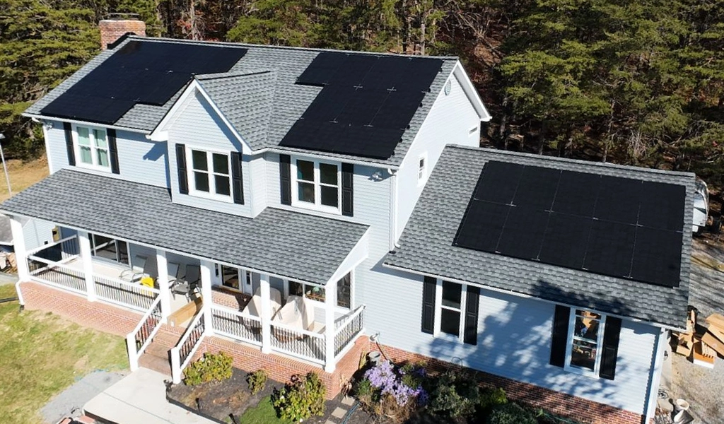 Solar installation on Hunting Ridge Road in Winchester, VA.